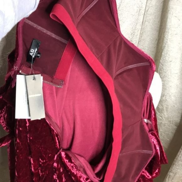 AO Wine Crushed Velvet Loose Off Shoulder Dress Size Small NWT - Picture 8 of 8